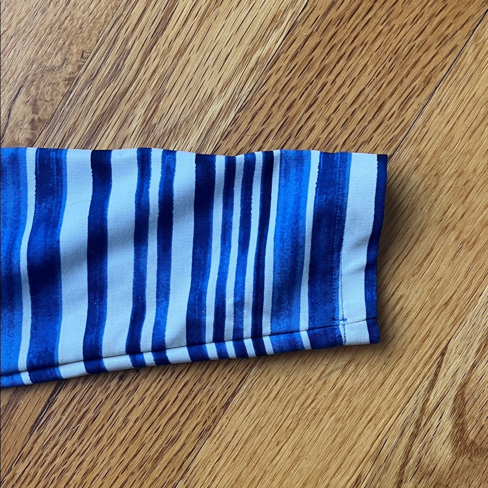 Adorable Coolibar toddler swimsuit - Picture 6 of 8